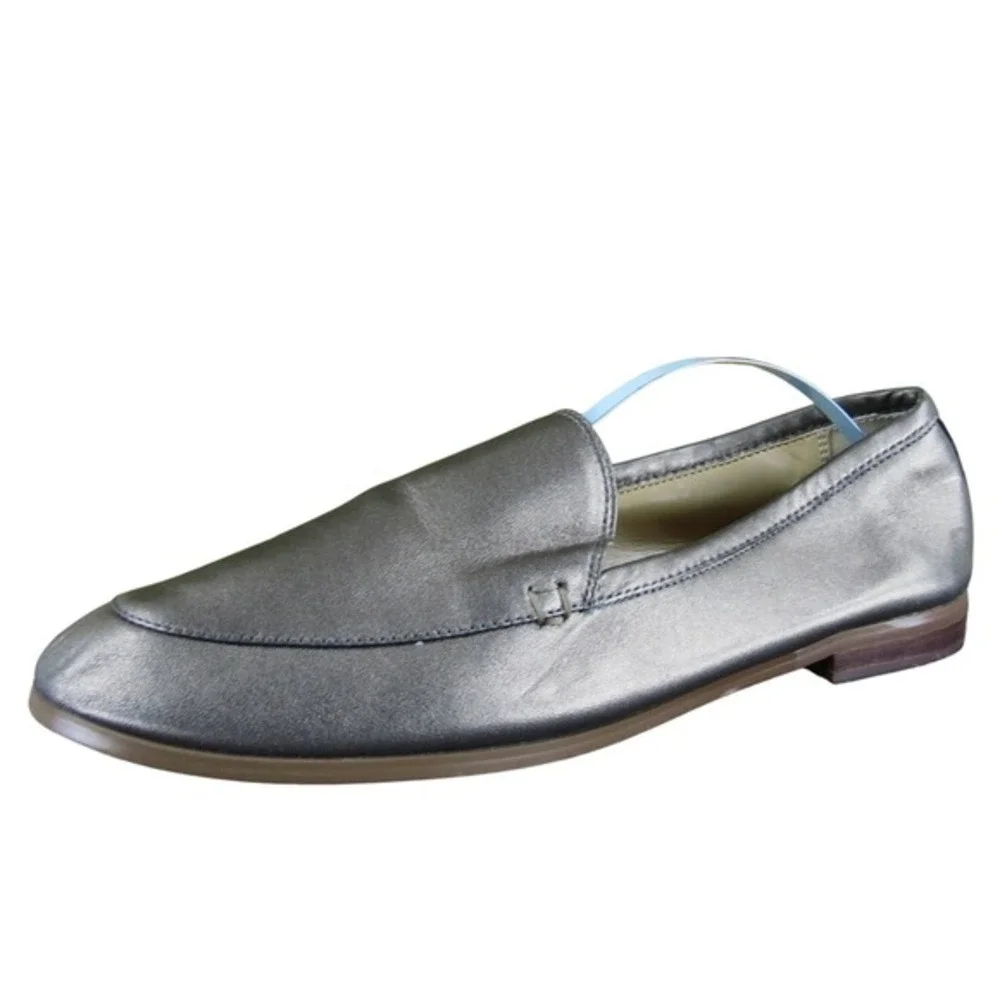 Banana Republic Women's  Loafer Pewter Leather Sz‎ 8 Medium Gently Used 2025